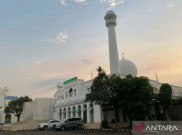 Anies Jadi Khatib Salat Idul Adha di Masjid Al-azhar, Jamaah Diketok Tarif Parkir Liar Motor Rp 10 ribu