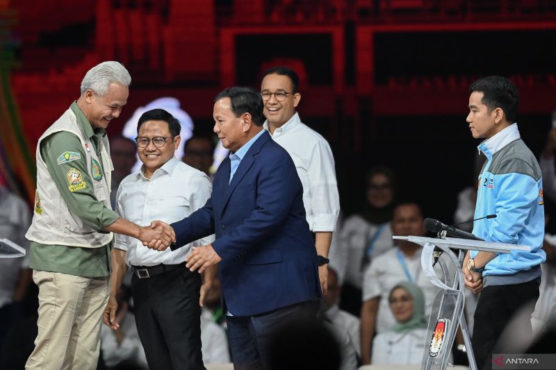 Akun X Kemenhan Unggah #Prabowo-Gibran, Ganjar Kembali Ingatkan Capres Mundur