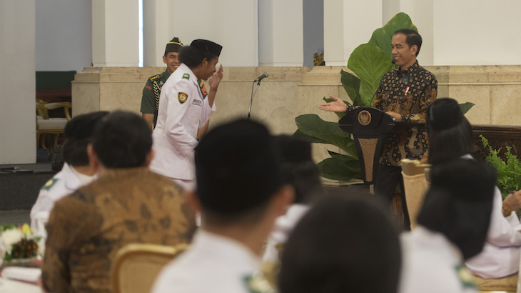 Curhatan Jokowi yang Sempat Bingung Ambil Bendera dari Paskibraka Saat Upacara Kemerdekaan