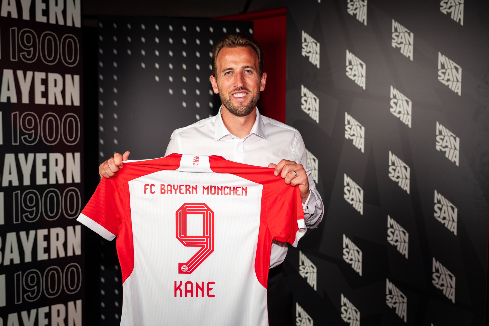 Bayern Muenchen Dapatkan Harry Kane