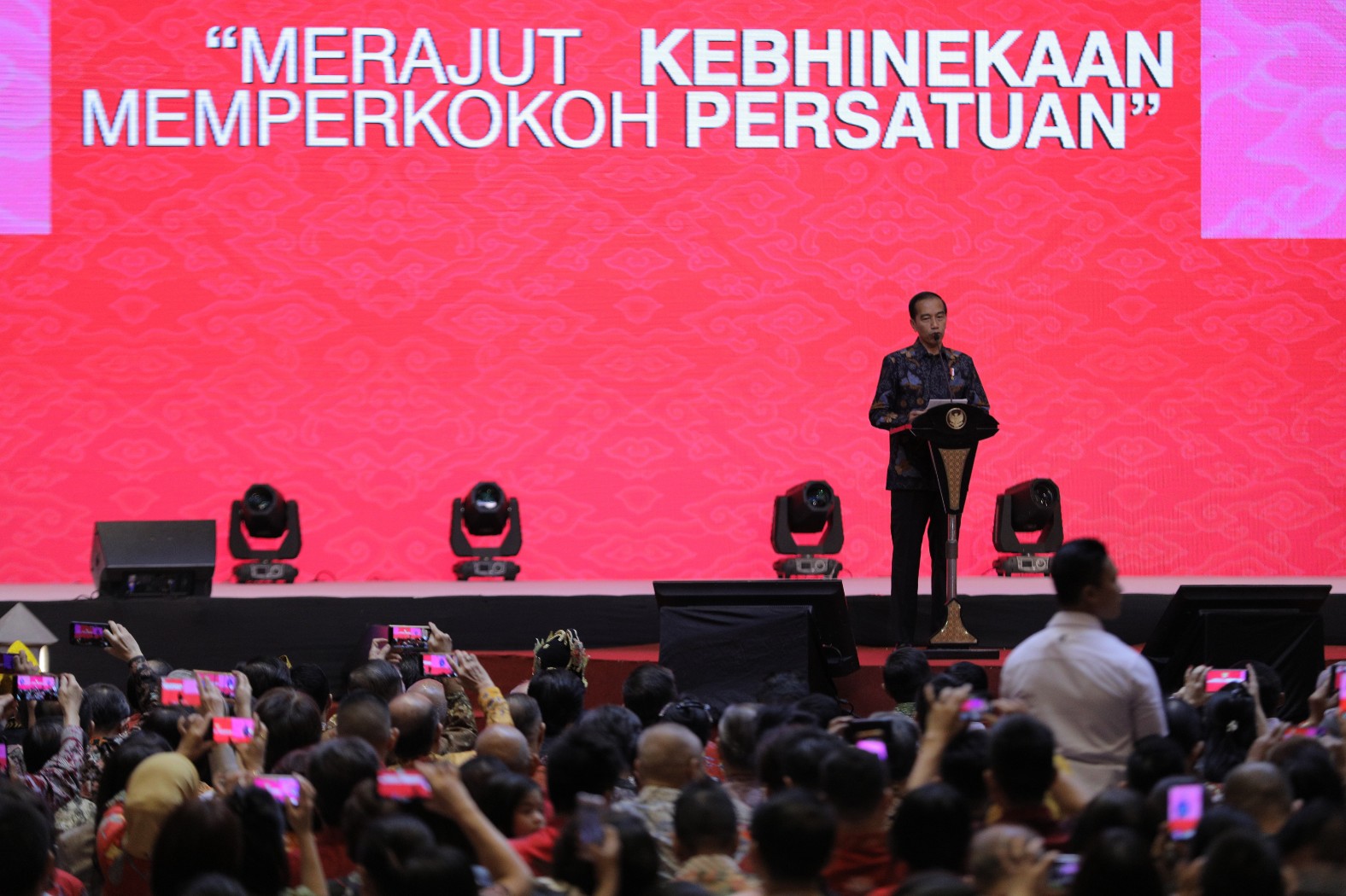 Jokowi Imlek 2019