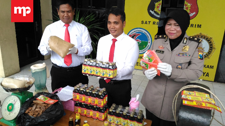 Polisi Surabaya Ciduk Pembuat Jamu Kuat Ilegal