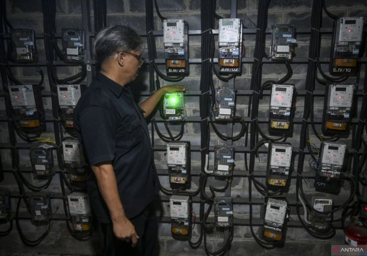 Tagihan Listrik Bikin Boncos, Simak Cara Daftar Turun Daya Via PLN Mobile
