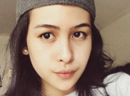 Maudy Ayunda Jadi Guru Ekonomi