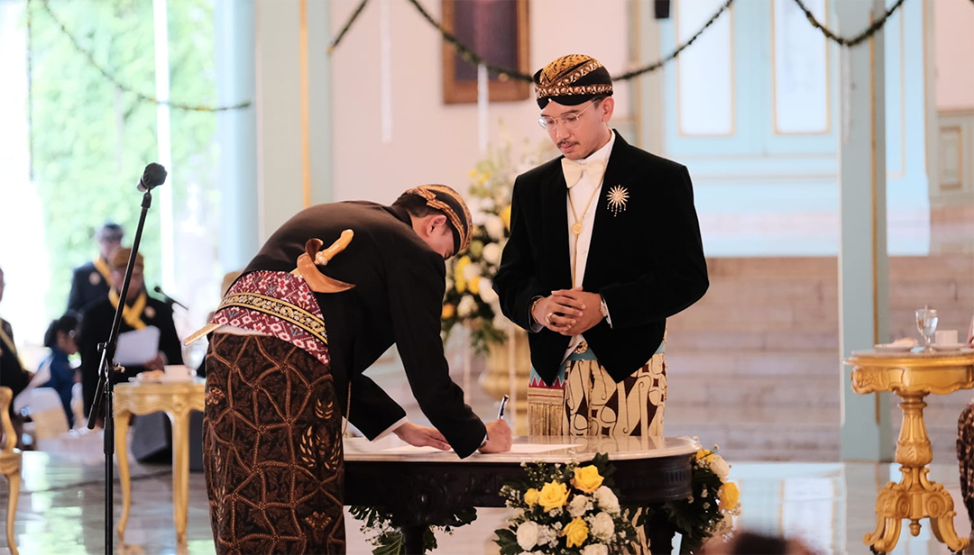 Pemberian Kekancingan untuk Politisi hingga Seniman dalam Upacara Kenaikan Takhta Mangkunegoro X 