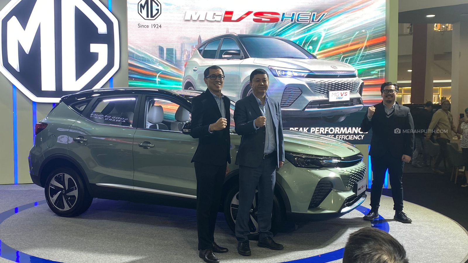 VS HEV Meluncur, Mobil Hybrid Pertama dari MG