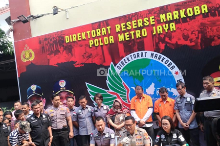 Berlinang Air Mata, Nunung Srimulat Minta Maaf