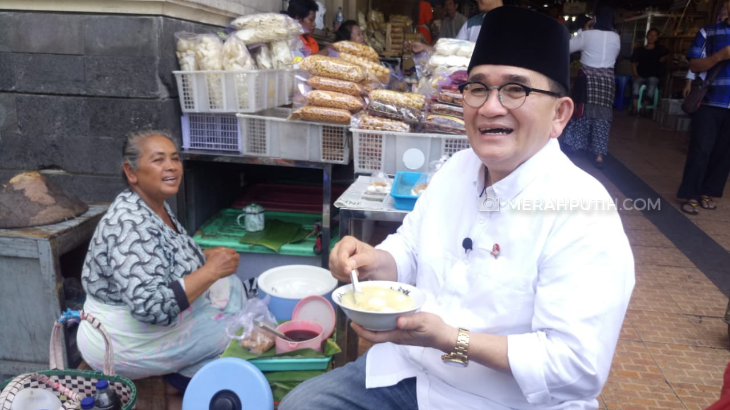 Cek Harga di Pasar Tradisional Solo, Ruhut Ingin Buktikan Omongan Sandiaga