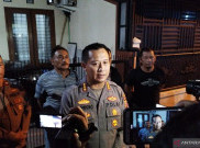 Polisi Amankan Senjata Tajam Bukti Pembacokan Mantan Ketua KY di Bandung
