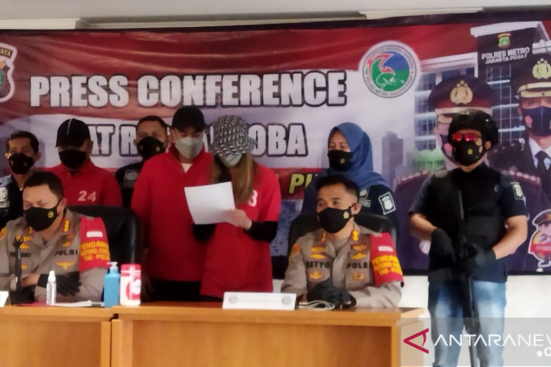 Terjerat Kasus Narkoba, Sambil Nangis Nia Ramadhani Minta Maaf