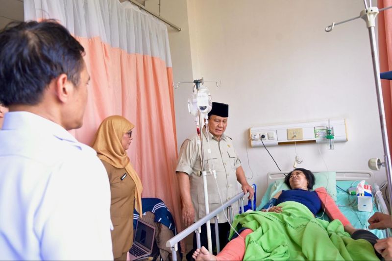 Prabowo Janjikan Korban Tabrakan Kereta Bekasi Terima Santunan di Luar Medis