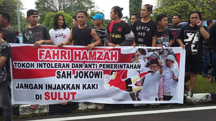 Ngeri, Video Detik-detik Massa Usir Fahri Hamzah di Bandara Sam Ratulangi