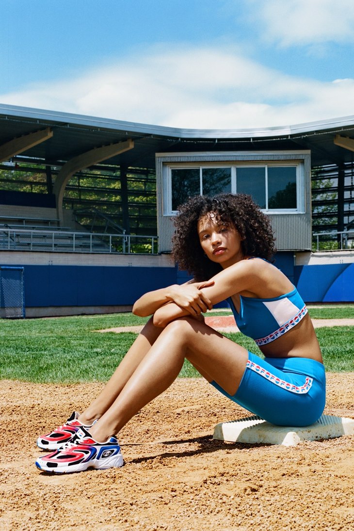 sports bra