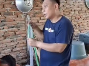 Jungkir Balik Nasib Wahyudin Moridu setelah Dipecat, Gagal Rampok Duit Negara Malah Jualan Es Batu
