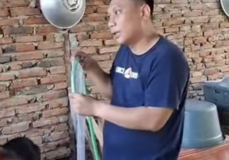 Jungkir Balik Nasib Wahyudin Moridu setelah Dipecat, Gagal Rampok Duit Negara Malah Jualan Es Batu