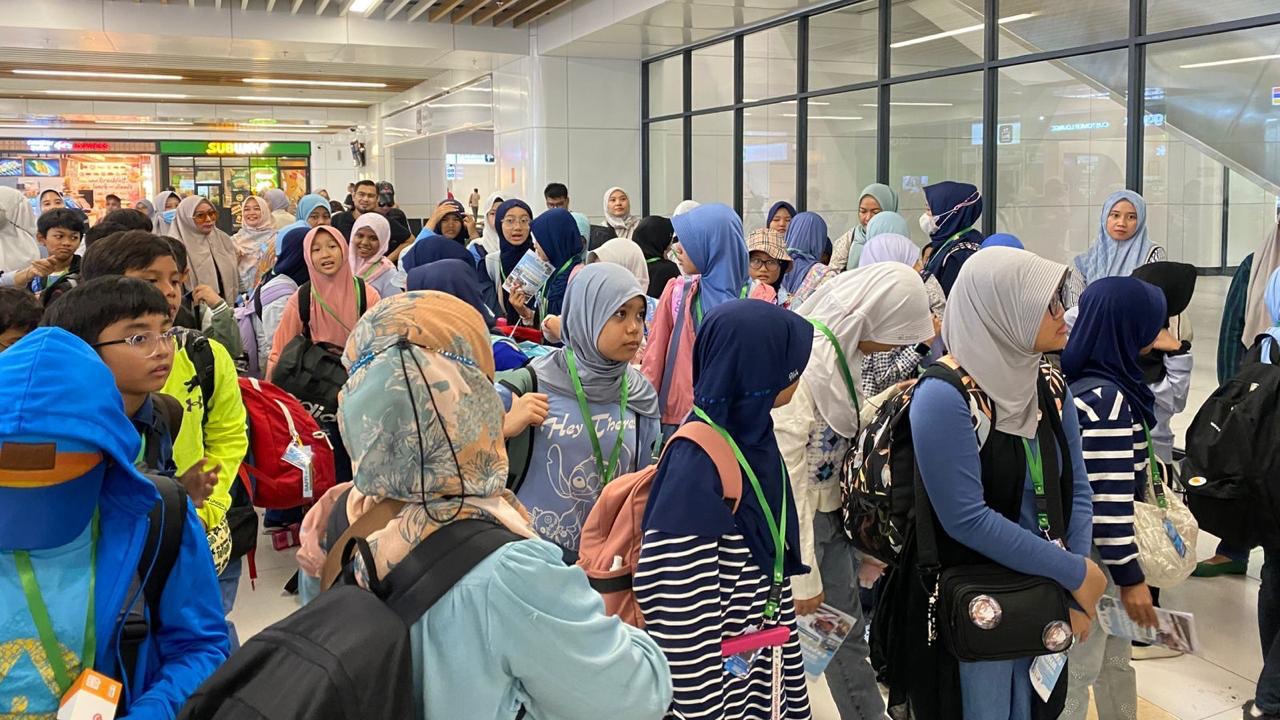 Penumpang Rombongan Bisa Dapat Diskon Tiket Whoosh 20% dengan Pemesanan via WhatsApp