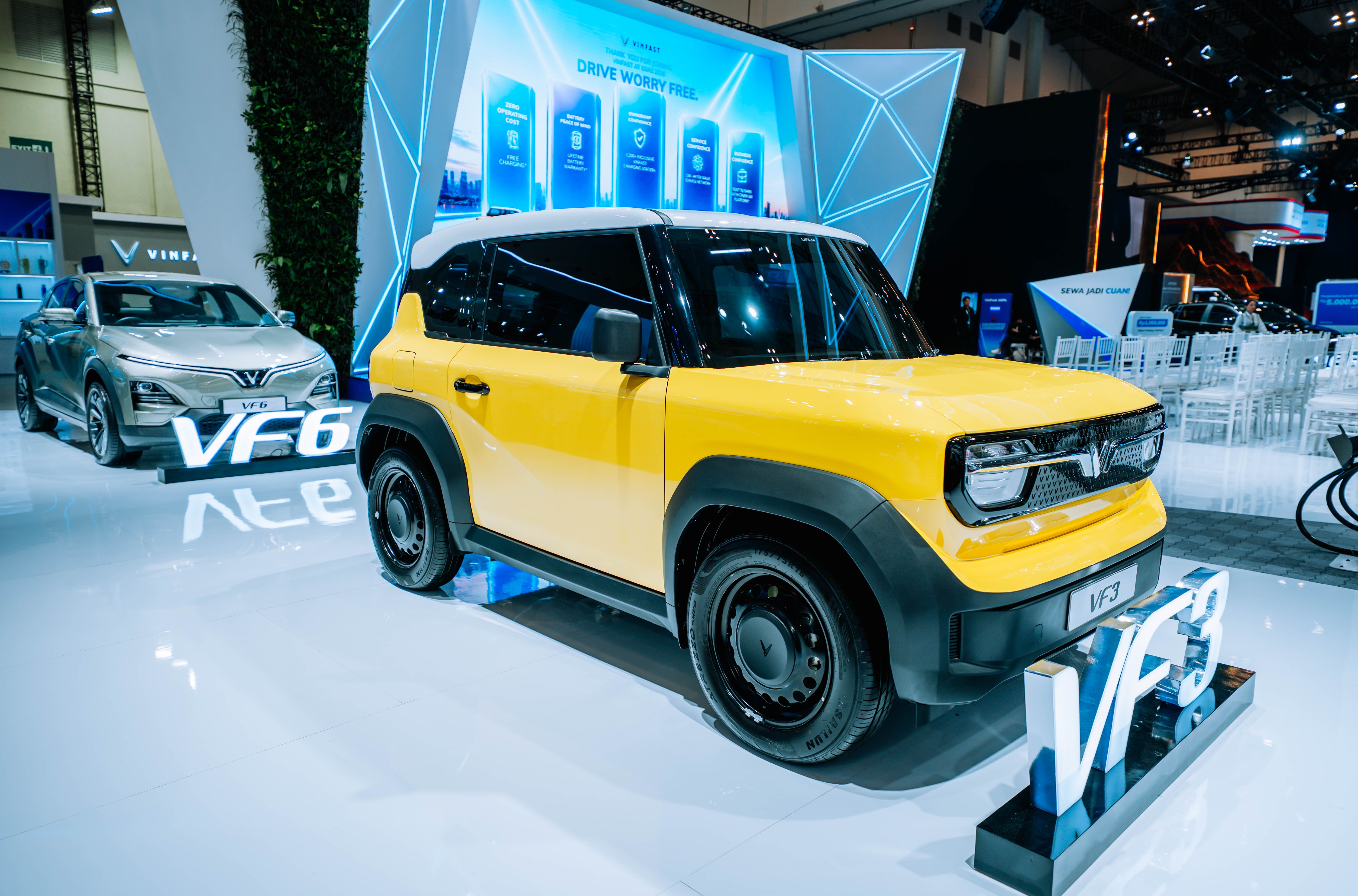 Pengunjung GIIAS 2026 bisa menjajal mobil VinFast di area Test Drive