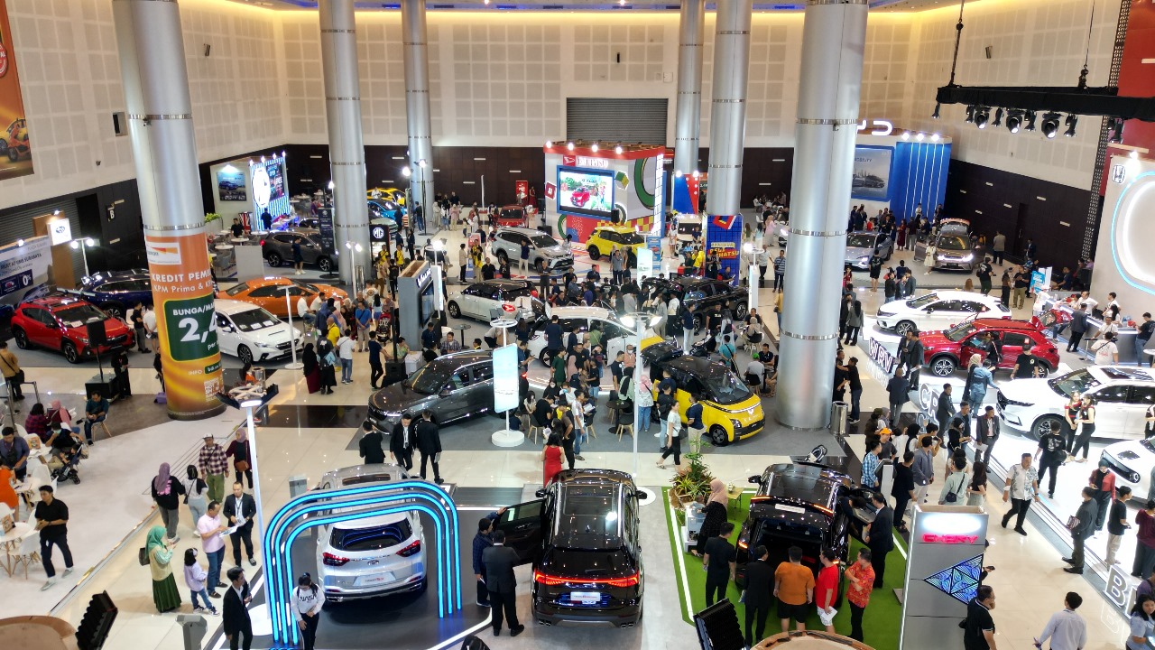 Resmi Dibuka, Cek Jadwal dan Aktivasi Seru di IIMS 2025
