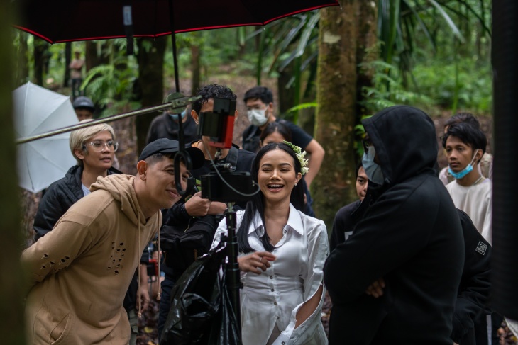 Persembahan Visual Indah ‘Tutur Batin’ dari Yura Yunita