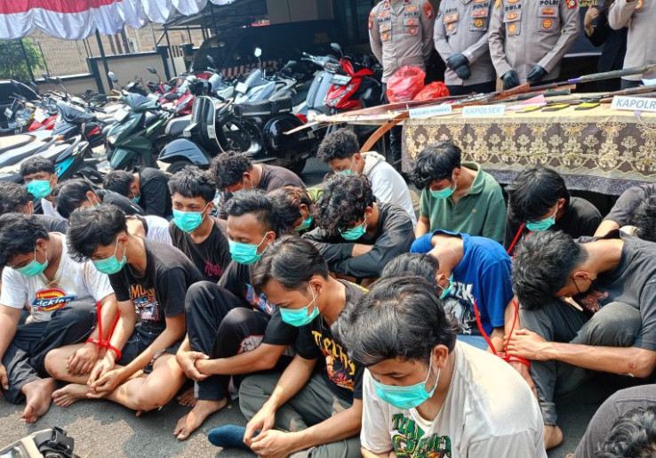 Anggota Geng Tawuran Lubang Buaya Ada Satpam Hingga Pegawai Bank