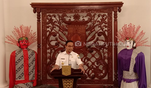 Anies Beri Bantuan Hukum Petugas Ambulans yang Ditahan Polisi