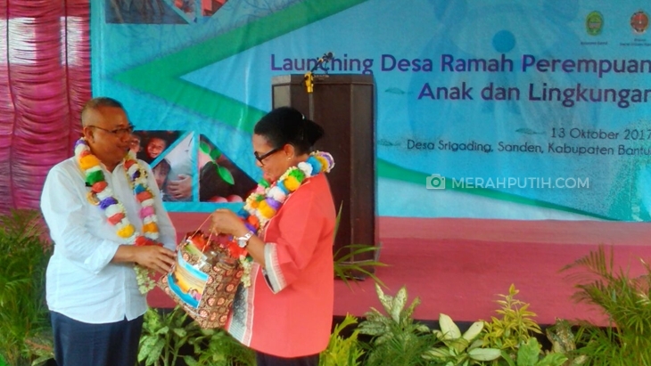 Menteri Yohana Resmikan Kampung Ramah Anak Pertama di Indonesia