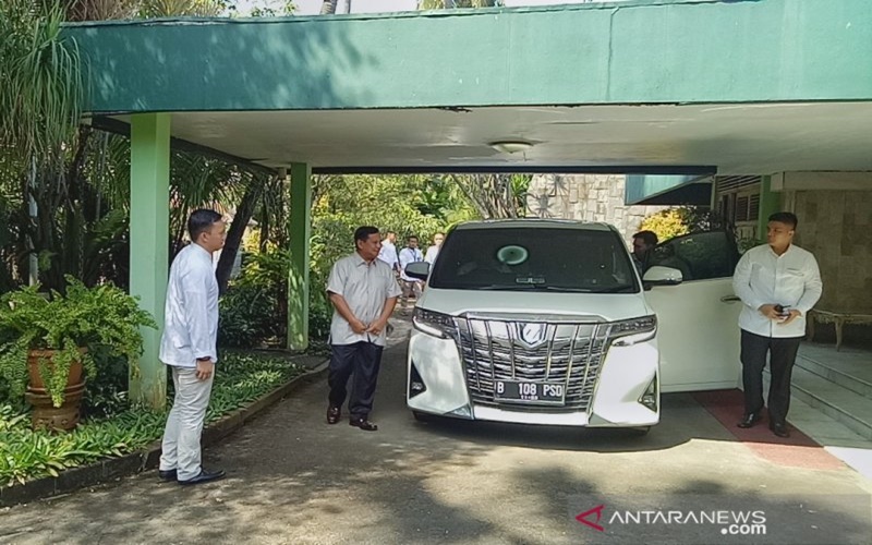Silaturahmi ke Cendana, Prabowo Disambut Tutut Soeharto