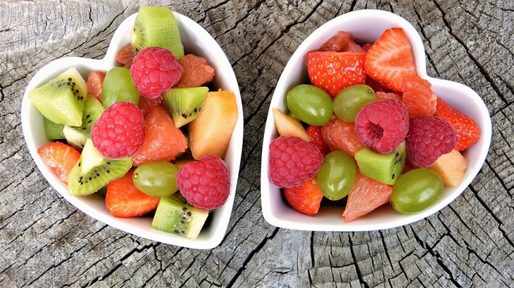 Makan makanan bergizi wajib bagi ibu hamil. (Foto: Pixabay/silviarita)