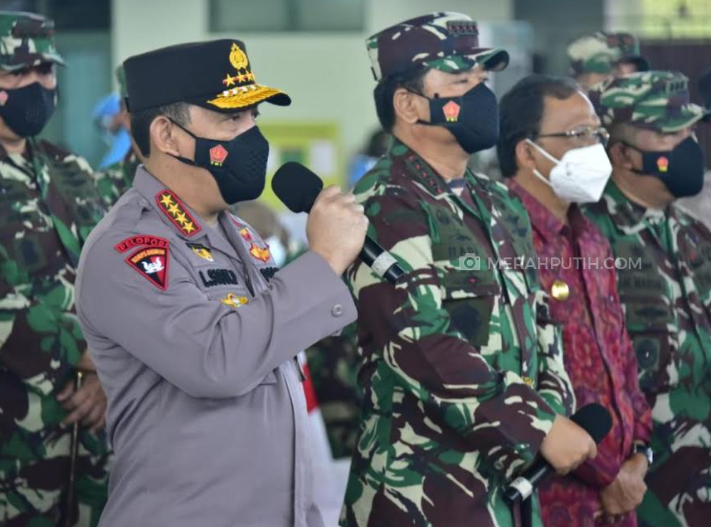 Bangkitkan Pariwisata Bali, Kapolri Perintahkan Vaksinasi 'Dikeroyok'