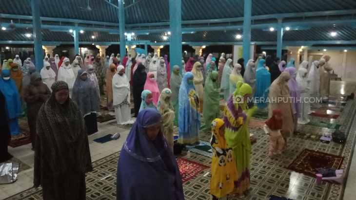Masjid Agung Keraton Surakarta Tarawih Perdana, Dibagi Klater 11 dan 23 Rakaat