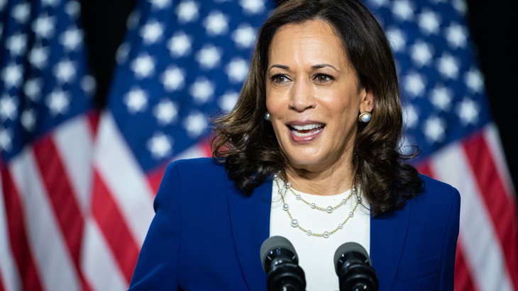 Kamala Harris akan Pakai Kalung Mutiara pada Pelantikannya?