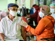 Jangan Tunda Vaksinasi Booster COVID-19 Saat Kasus Omicron Melonjak