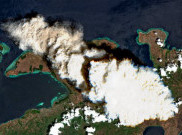 Gunung Ili Erupsi, Ribuan Orang Mengungsi