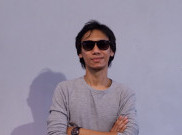 Begini nih Cara Eross Bikin Lagu
