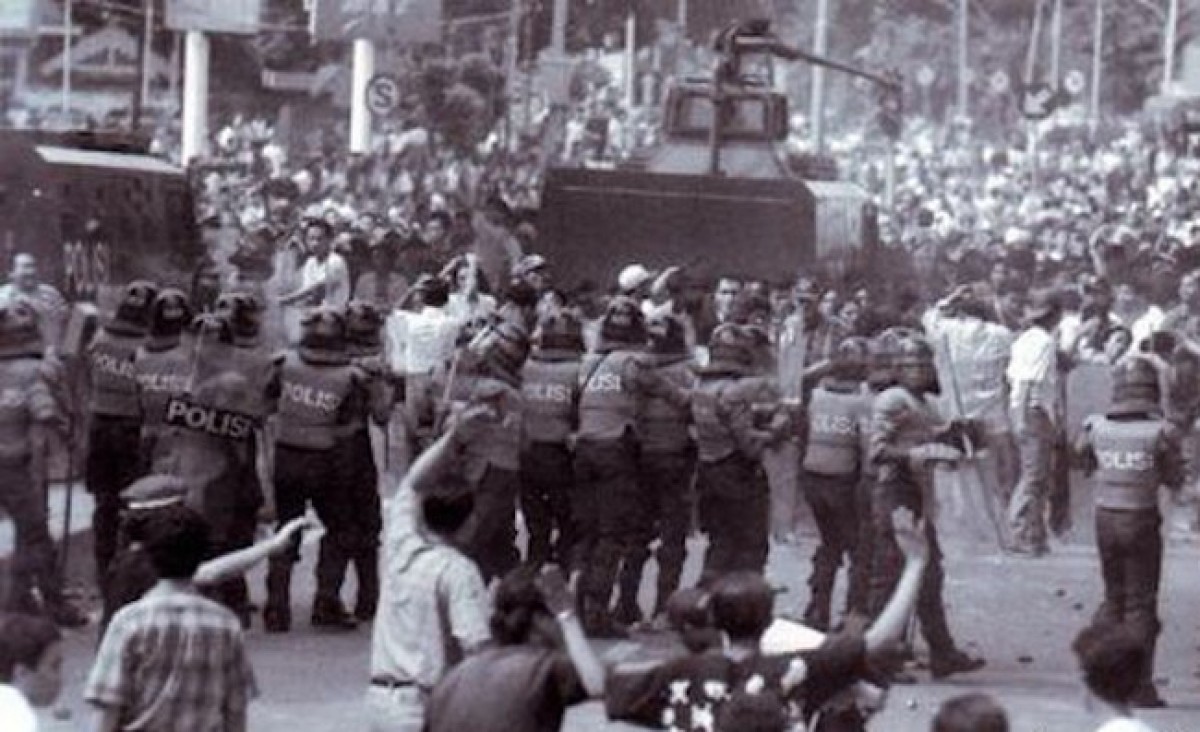 Mengenang Detik-Detik Kerusuhan Dua Puluh Tujuh Juli 1996