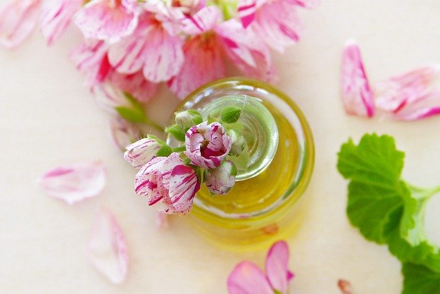 Minyak zaitun bagus untuk kulit (Foto: Pixabay/silviarita)