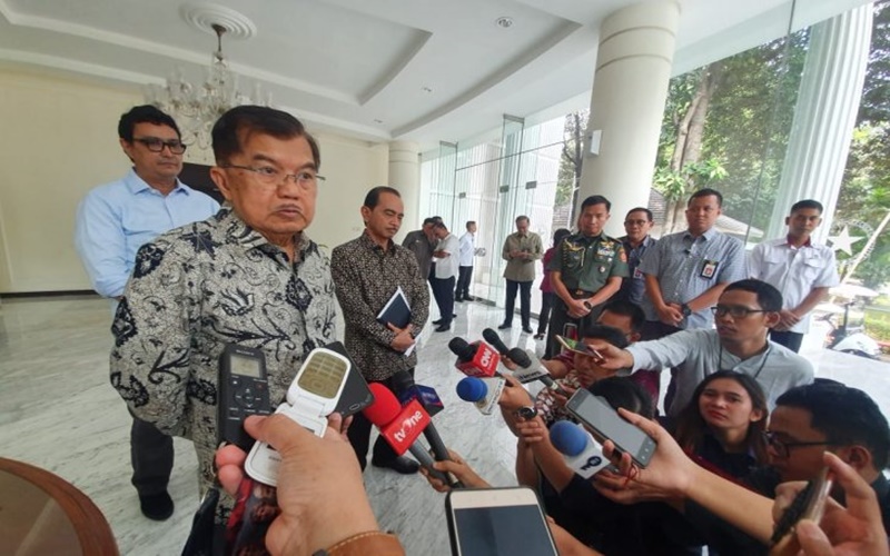 JK menjawab pertanyaan wartawan terkait jatah menteri dari partai politik