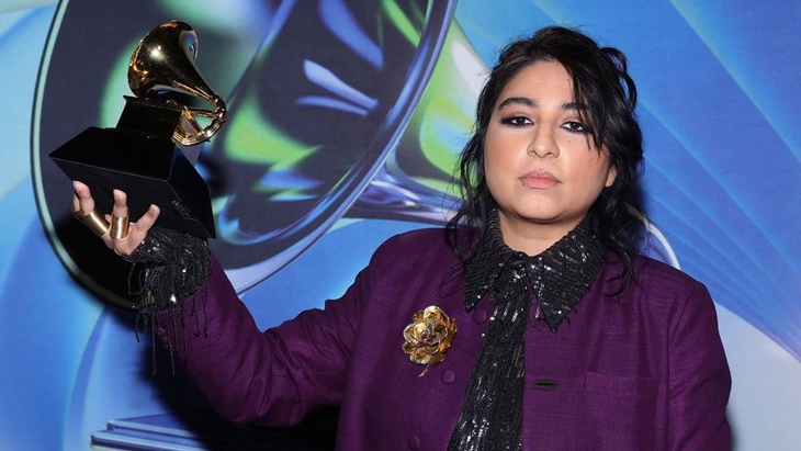 Penyanyi Pakistan Arooj Aftab Raih Penghargaan Grammy lewat 'Mohabbat'