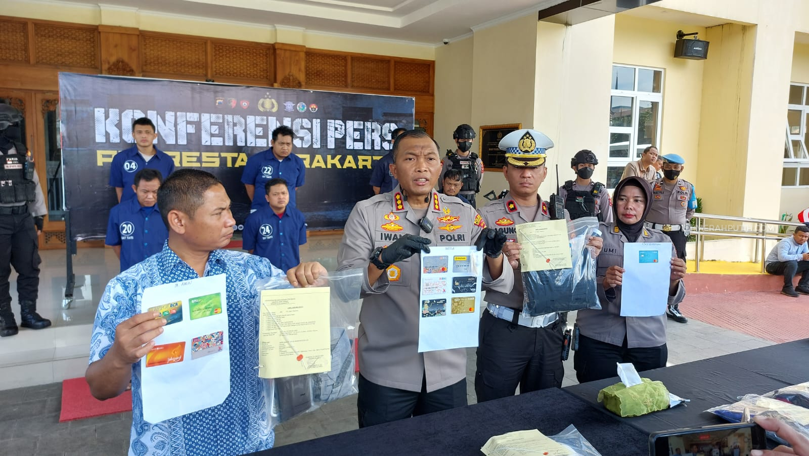 Polresta Surakarta Tangkap 3 Pelaku Sindikat Modus Ganjal ATM