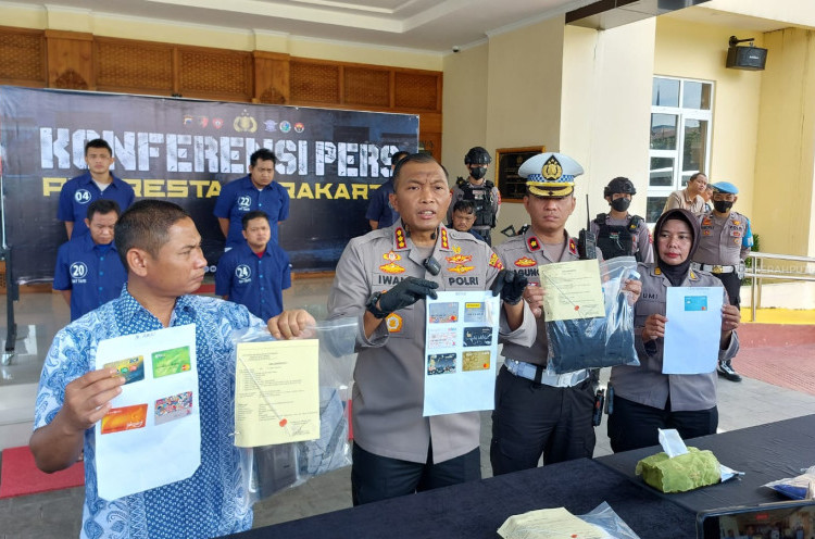 Polresta Surakarta Tangkap 3 Pelaku Sindikat Modus Ganjal ATM