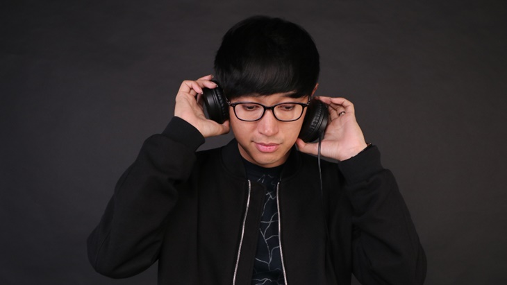 Eka Gustiwana dan Sara Fajira Isi Soundtrack Indonesia Esports Legends
