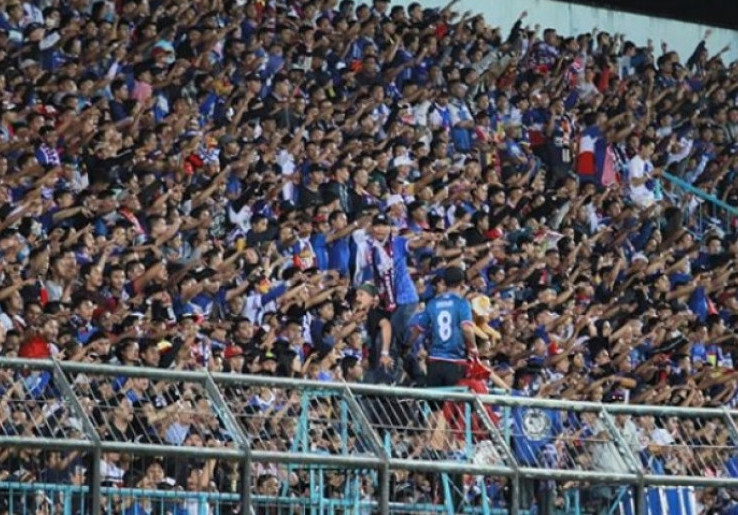 Seumur Hidup Dilarang Masuk Stadion, Dirigen Arema: Hati Singa Takkan Luntur 