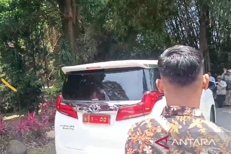 Prabowo Tinggalkan Hambalang Saat Materi Pembekalan Wamen Masih Berlangsung