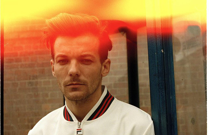 Louis Tomlinson Sumbangkan US$ 10 Ribu untuk Fan