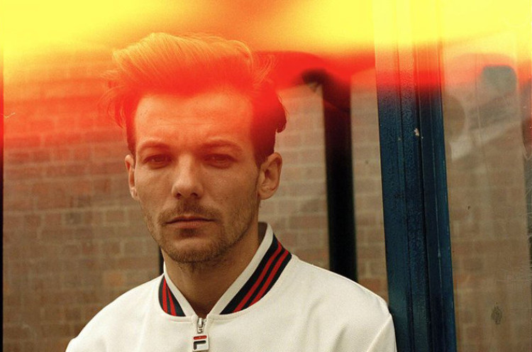 Louis Tomlinson Sumbangkan US$ 10 Ribu untuk Fan