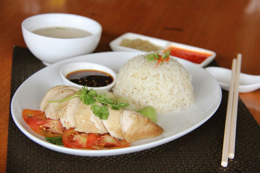 Tiga menu baru yang dihadirkan Aston Hotel Cirebon menyambut Imlek (MP/Mauritz)