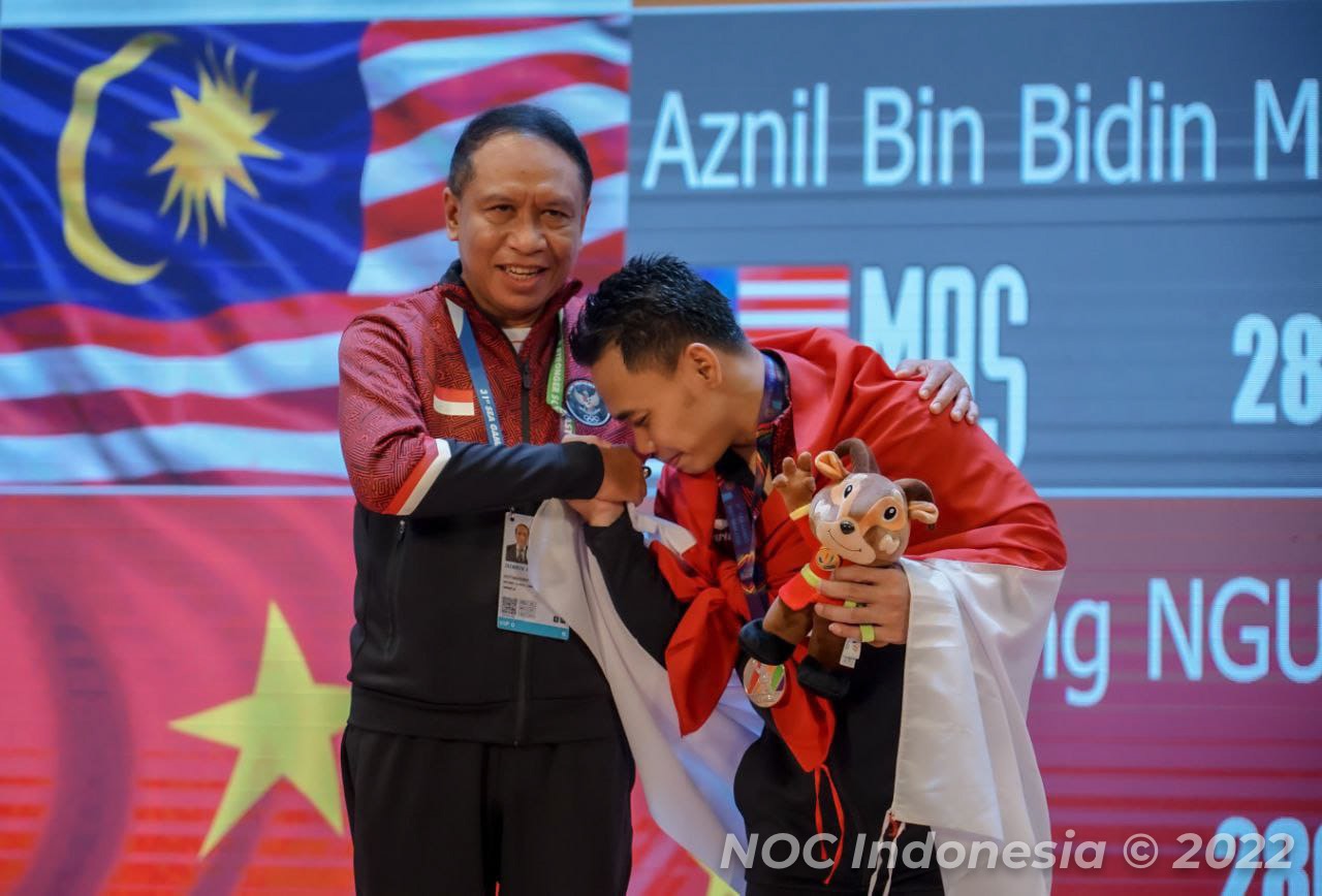 Menteri Pemuda dan Olahraga (Menpora), Zainudin Amali dan Eko Yuli. (NOC Indonesia/MP Media/Evan Andraws)