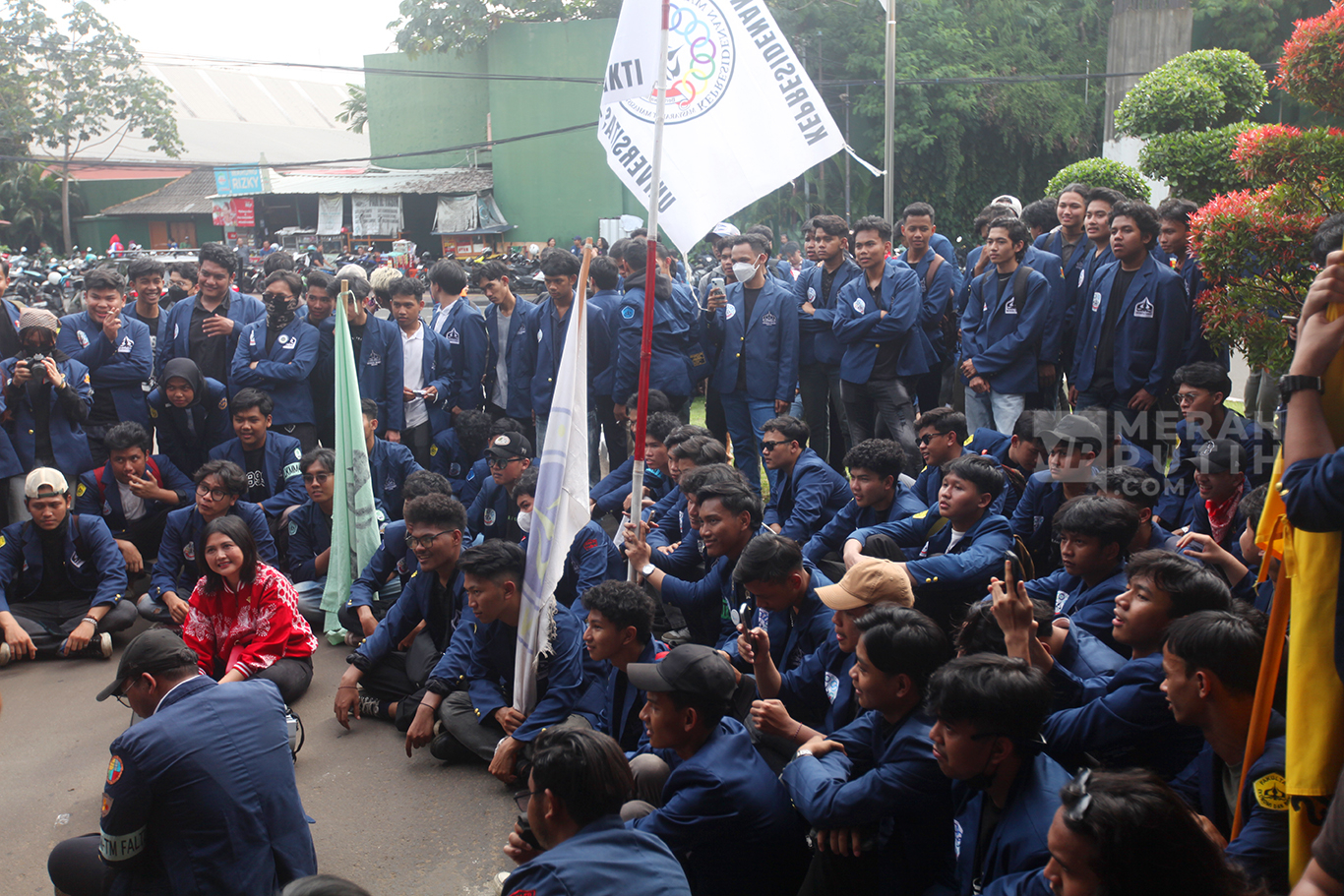 Massa Gelar Demo Tolak RUU TNI, Menhan Sjafrie: Kita Ajak Semuanya untuk Bersatu