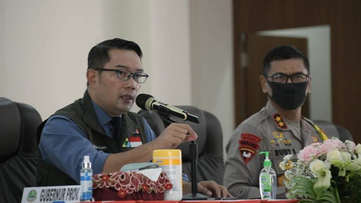 Gubernur Jabar Kutuk Keras Youtuber Prank Bantuan Batu dan Sampah