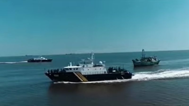 Kapal Pencuri Ikan Asal Vietnam Diringkus, Pakai Alat Tangkap Terlarang di Indonesia